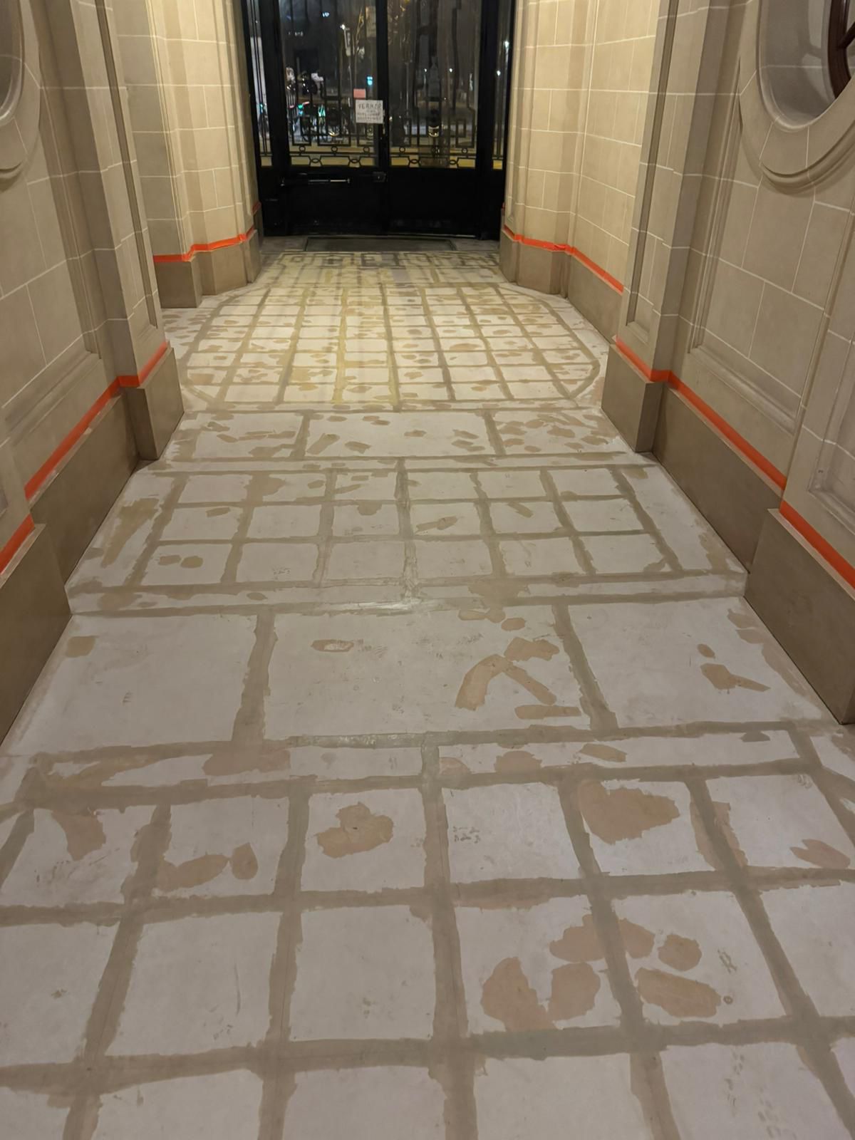 Hall de copropriété pendant la phase de chantier